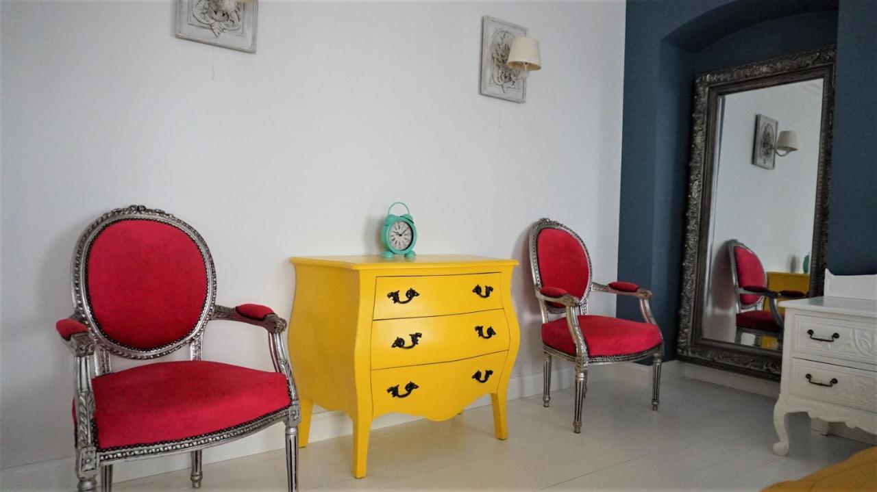 Shabby Chic - Apartment In The Heart Of Vilnius Old Town Exterior foto