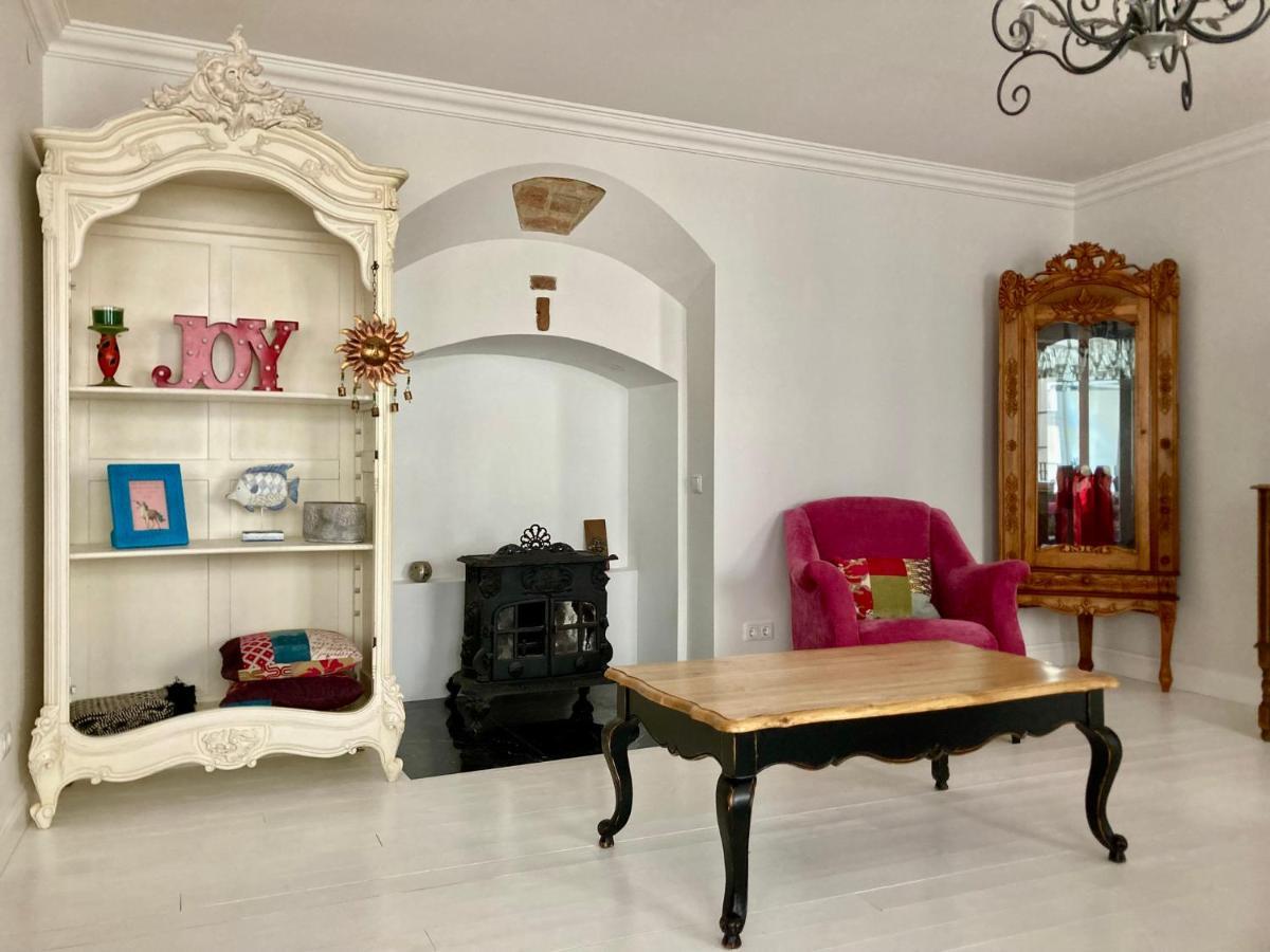 Shabby Chic - Apartment In The Heart Of Vilnius Old Town Exterior foto